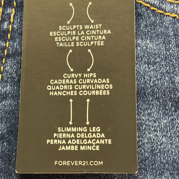 Forever 21 Premium Curved Denim Cotton Blend Darkwash Jean Shorts Size 25 NWT - Picture 4 of 6